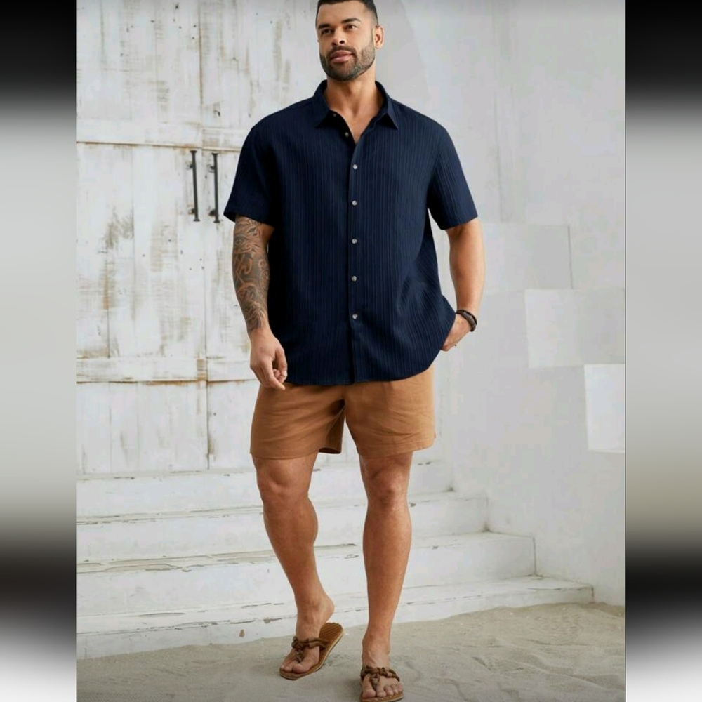 NWOT Men's Big & Tall Short Sleeve Button Down Shirt, 3XL, Navy Blue - Picture 3 of 8
